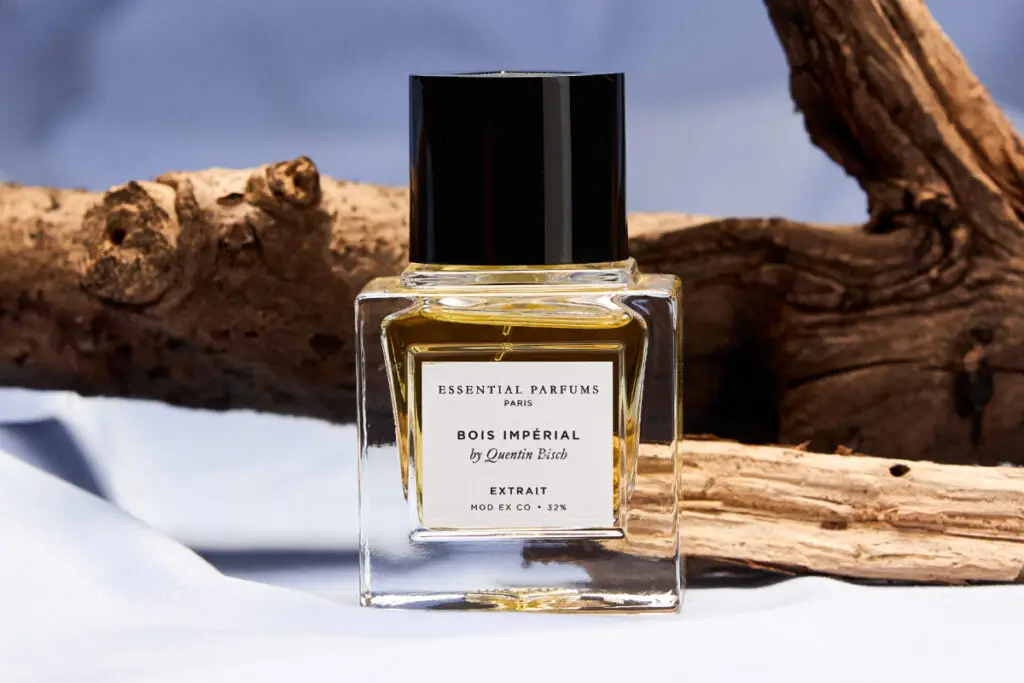Bois Impérial de Essential Parfums: Recenzie Completă